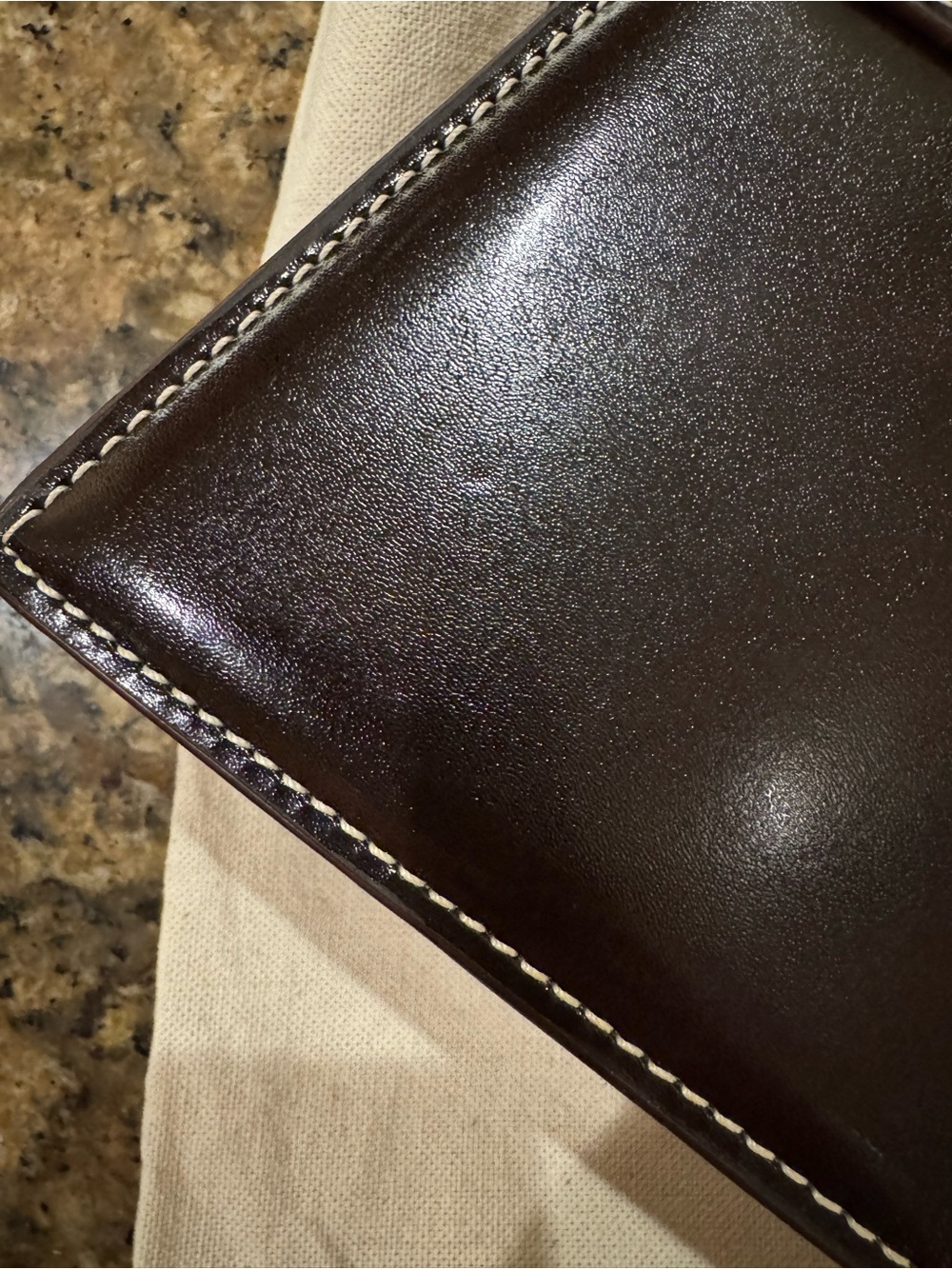 Jacquemus Le Sac Rond Handbag - Picture 8 of 9